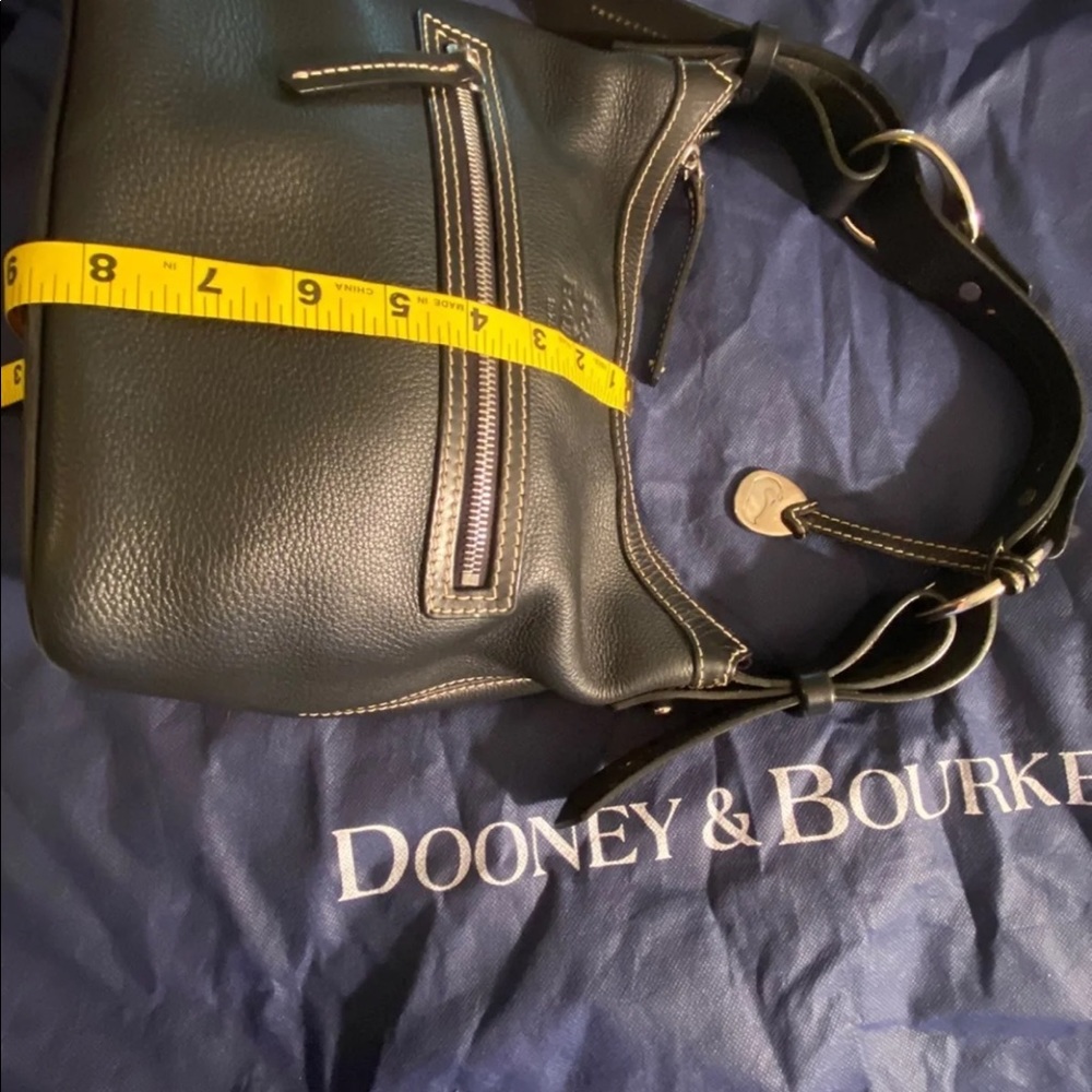 Dooney and Bourke handbag - Picture 7 of 16